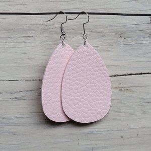 Leather Earrings - Pale Pink